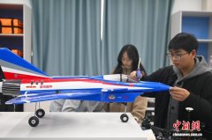 甘肃高校学子研制无人机：“算法”优化赋“智慧”